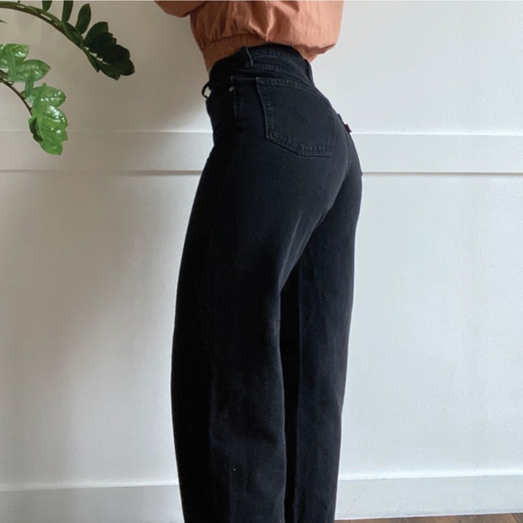 SOLD - Levi’s Balloon Leg Jeans in Black Rose - Picture 2 of 7